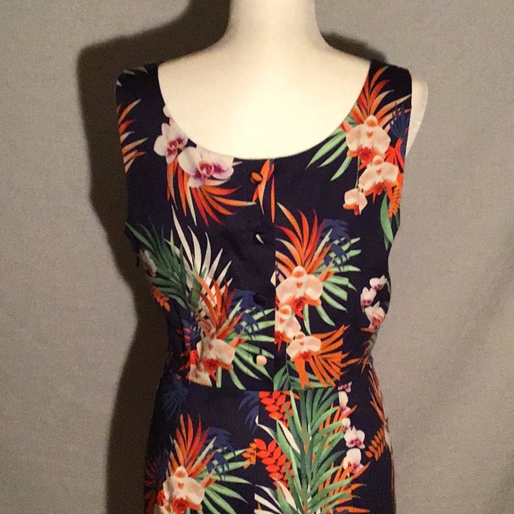 New TALBOTS dress - Picture 2 of 9